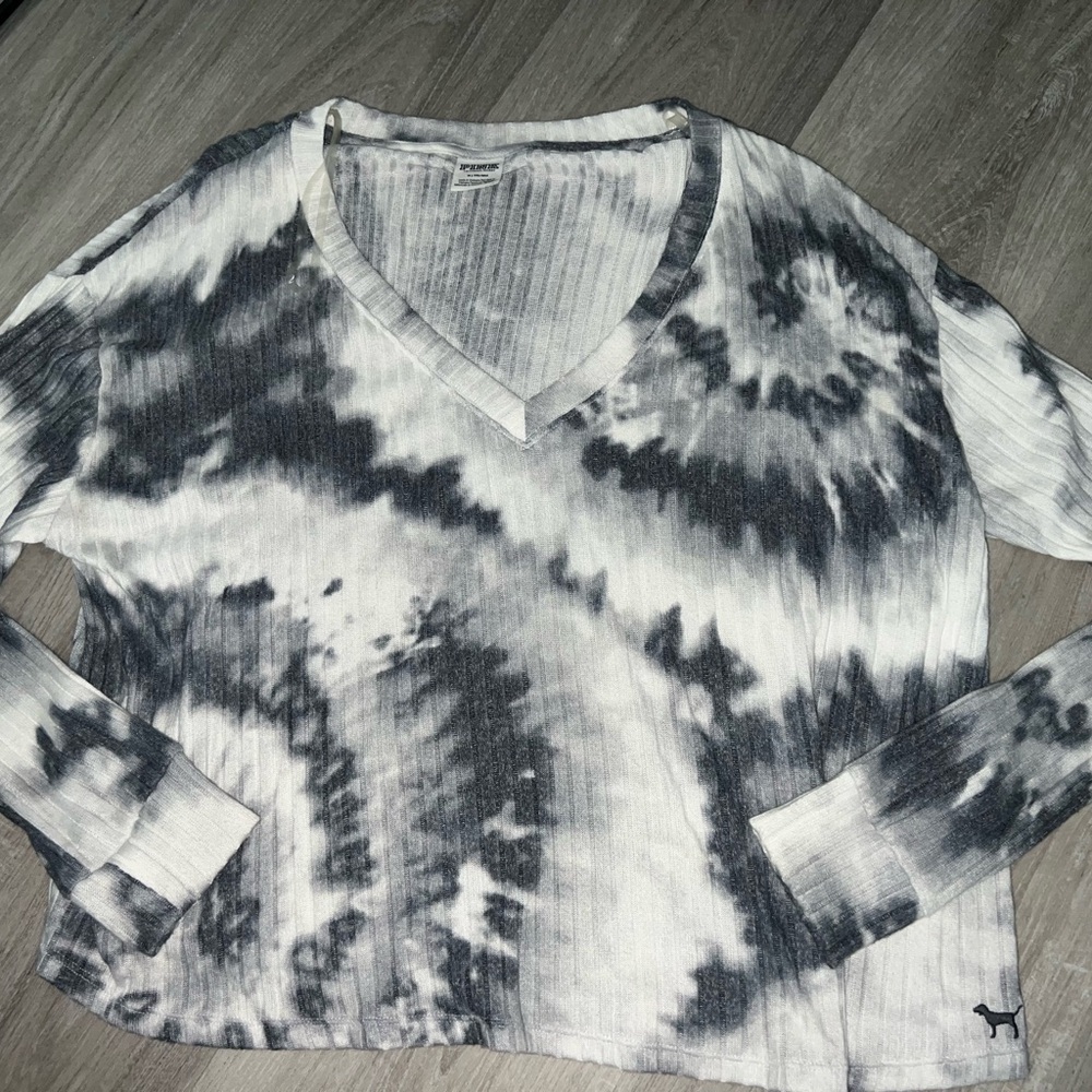 PINK Victoria's Secret Gray Tie-Dye Top